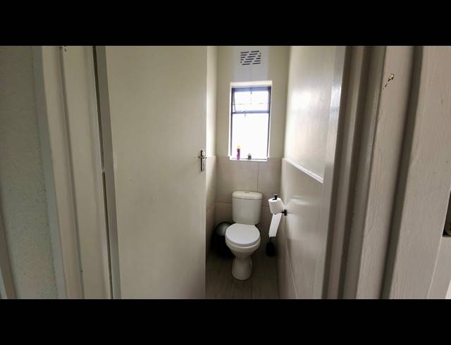 3 BEDROOM HOUSE TO LET IN GOODWOOD PARK